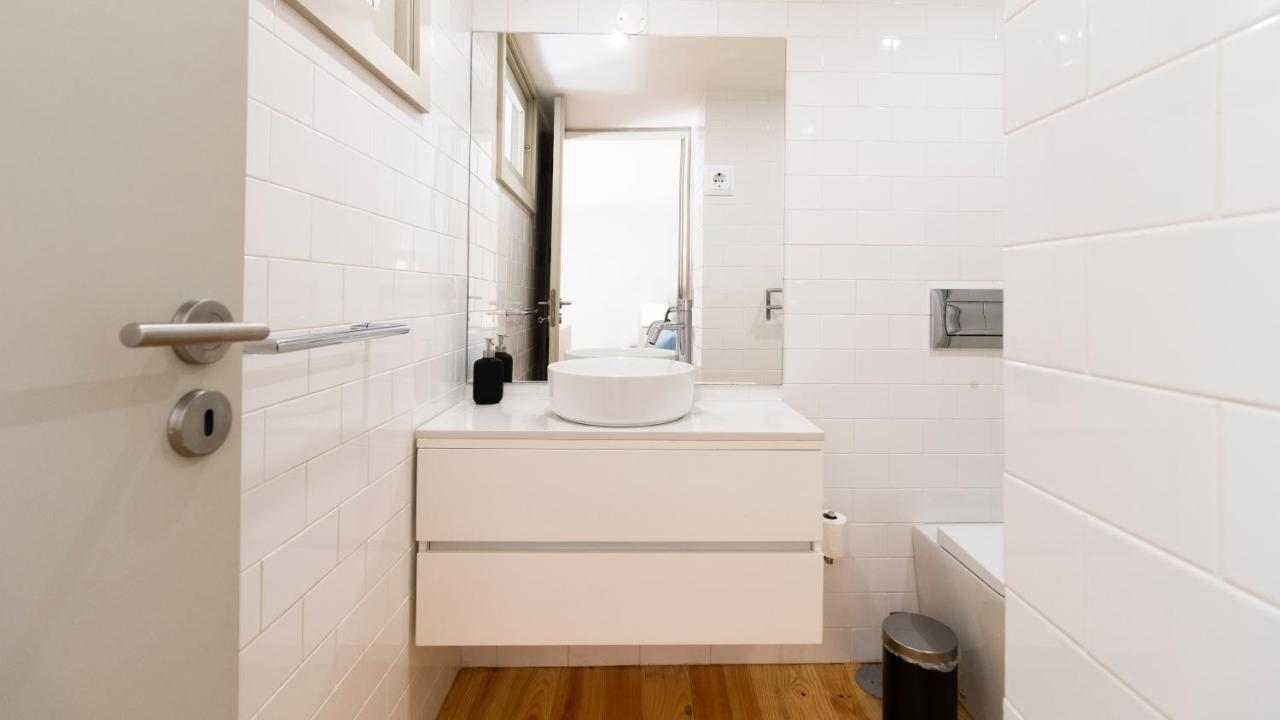 Central Stunning Duplex W/ Patio By Lovelystay 포르투 외부 사진