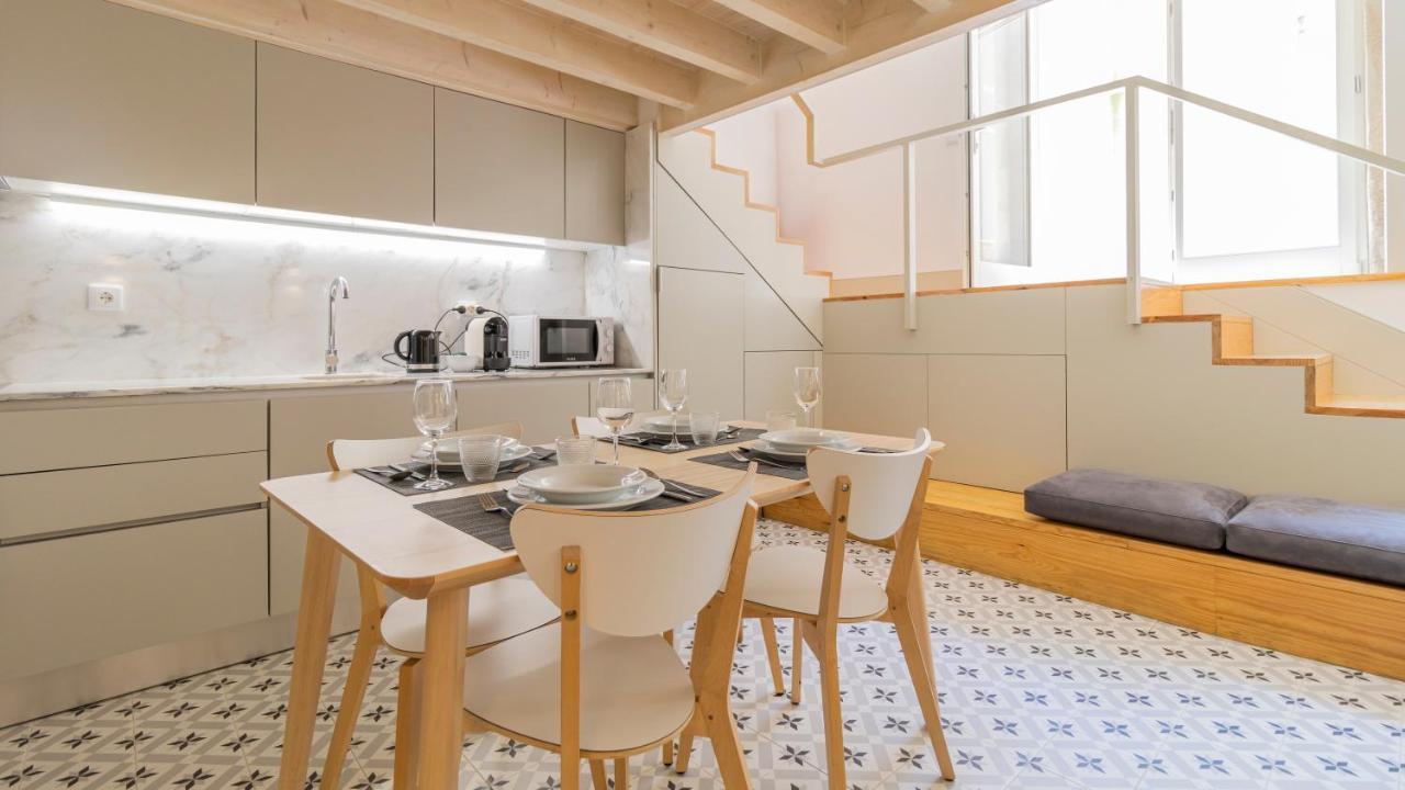 Central Stunning Duplex W/ Patio By Lovelystay 포르투 외부 사진