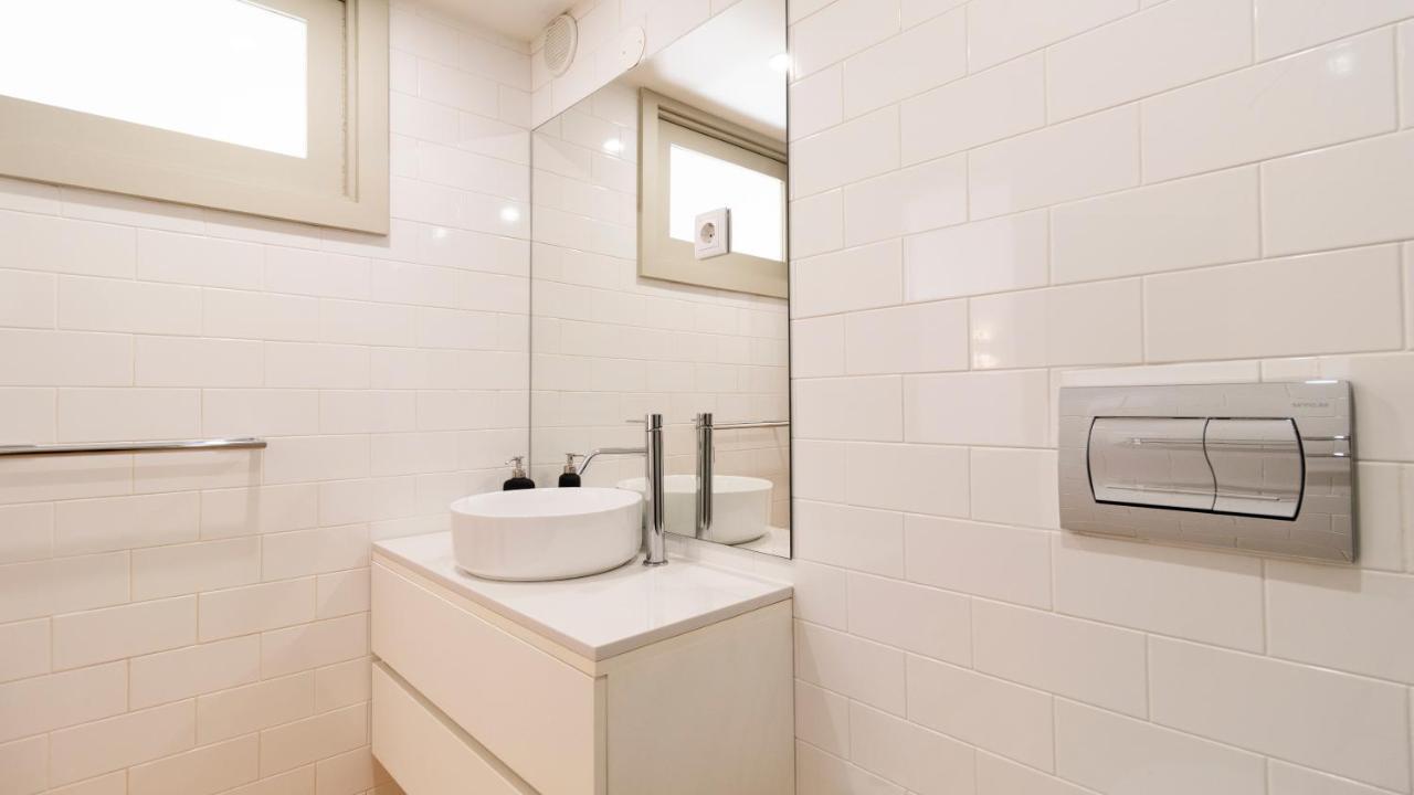 Central Stunning Duplex W/ Patio By Lovelystay 포르투 외부 사진