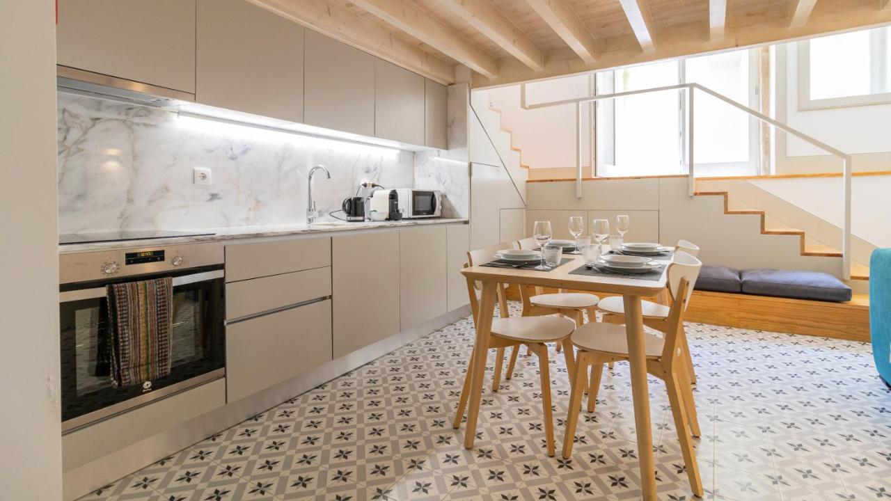 Central Stunning Duplex W/ Patio By Lovelystay 포르투 외부 사진