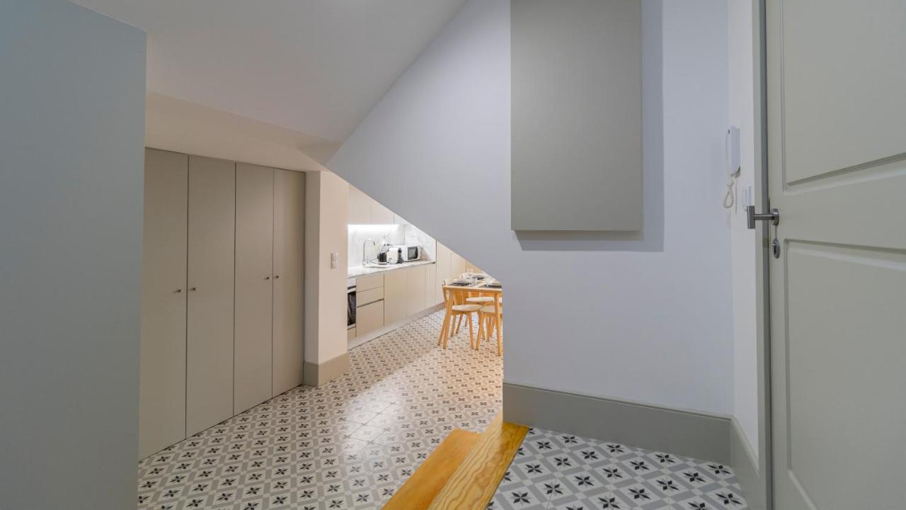 Central Stunning Duplex W/ Patio By Lovelystay 포르투 외부 사진